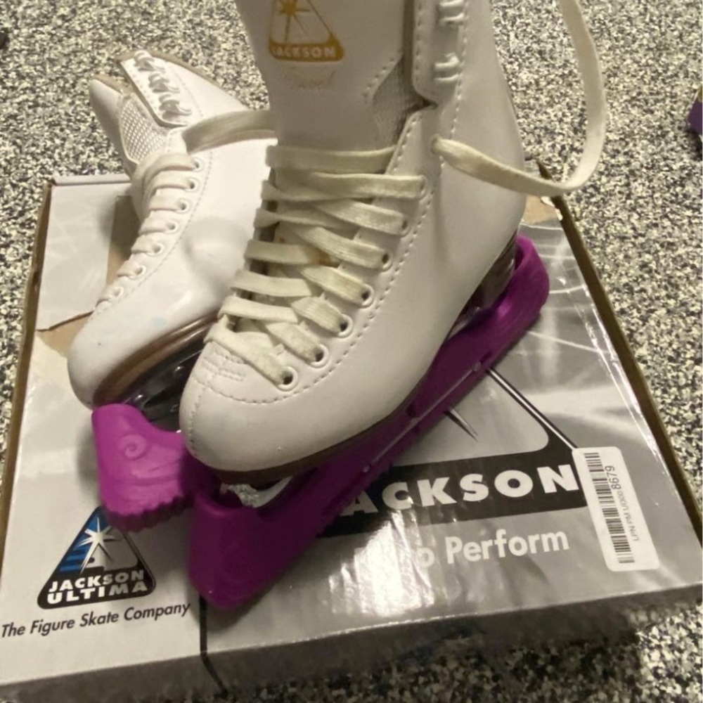 Jackson Ultime Ice Skates White Youth size 12
